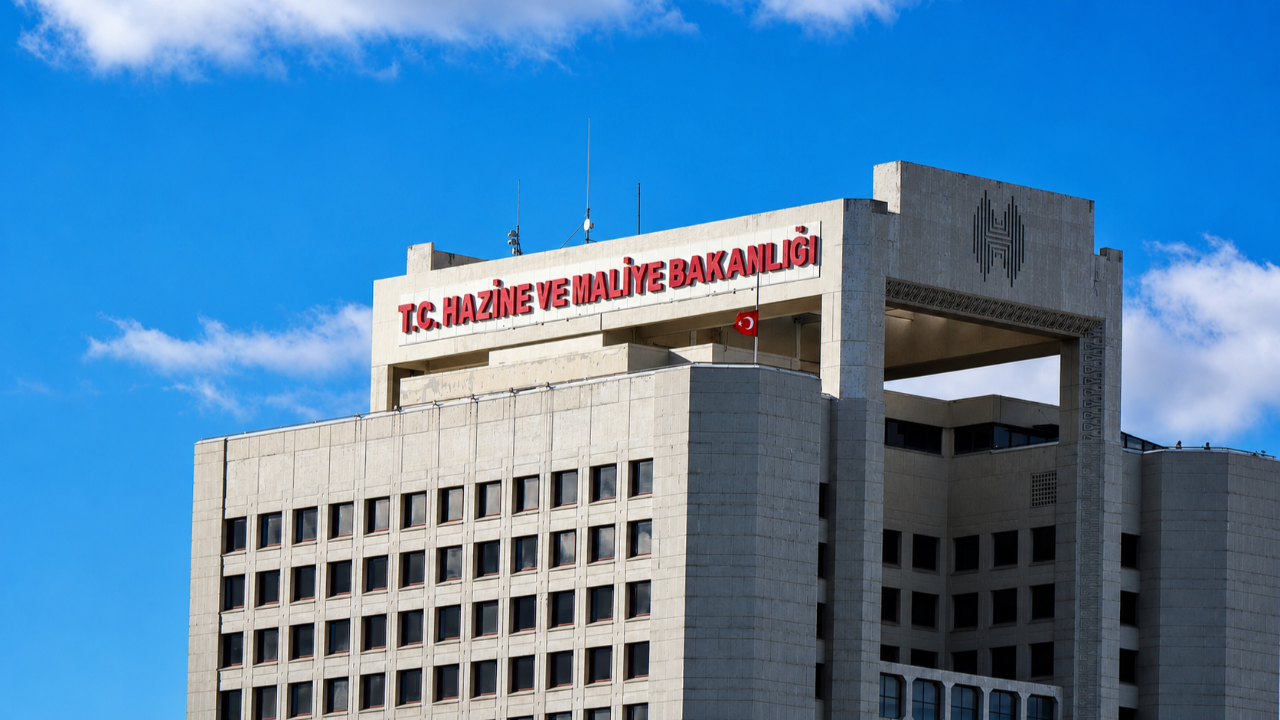 Hazine ve Maliye Bakanlığı'ndan Emekli Maaşı İddialarına Yalanlama