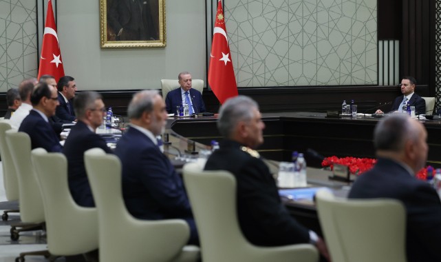 Kabine Bugün Beştepe'de Toplanıyor: Gündemde NATO Zirvesi ve Erdoğan-Trump Görüşmesi