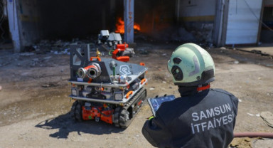 Samsun İtfaiyesi Yeni Araçlarla Güçleniyor: Yangın Söndürme Robotu Hizmete Alındı