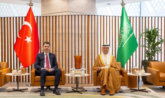 Bakan Murat Kurum, Suudi Arabistan'da Üst Düzey Temaslarda Bulundu