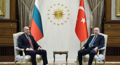 Cumhurbaşkanı Erdoğan, NATO Zirvesi Kapsamında İlk Temasını Bulgaristan Cumhurbaşkanı Radev İle Gerçekleştirdi