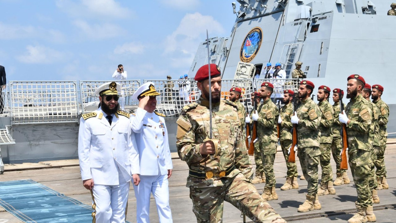Deniz Kuvvetleri Komutanı Oramiral Ercüment Tatlıoğlu, TCG İstanbul İle Lazkiye'yi Ziyaret Etti