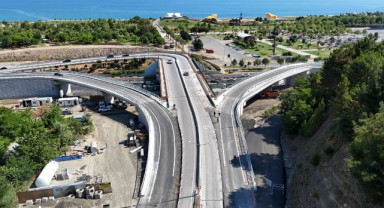 Samsun, Kenan Şara Köprülü Kavşağı'nda İki Yeni Bağlantı Yolu Trafiğe Açıldı