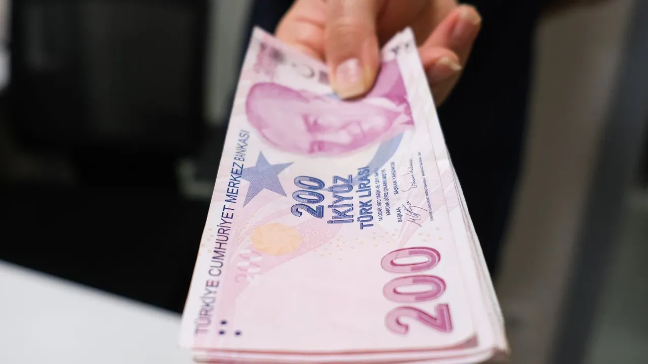 Üniversite Öğrencilerine Aylık 13 Bin 750 Lira Burs Desteği
